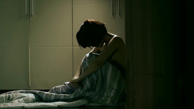 Коллега сношается с сочной азиаткой Синди - секс порно видео