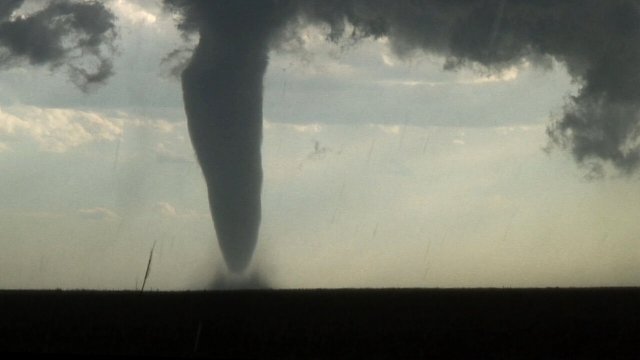 72 nơi sinh sống nguy hiểm (72 Dangerous Places to Live 2016)