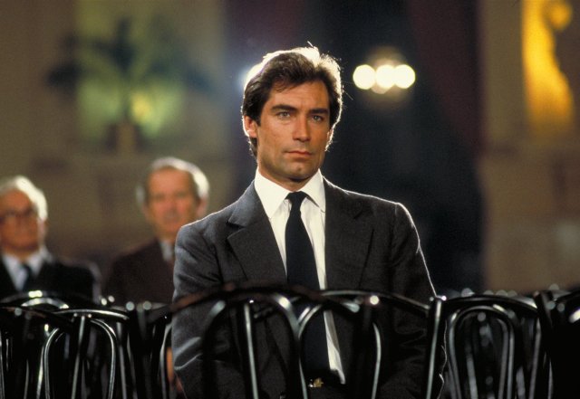 Ánh Sáng Chết Người (The Living Daylights 1987)