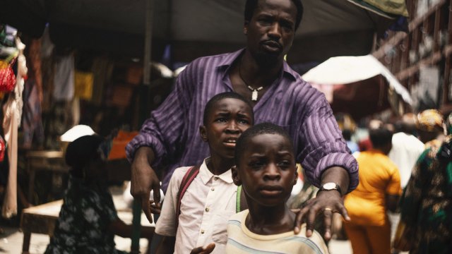 Bóng của cha tôi (My Father's Shadow 2025)