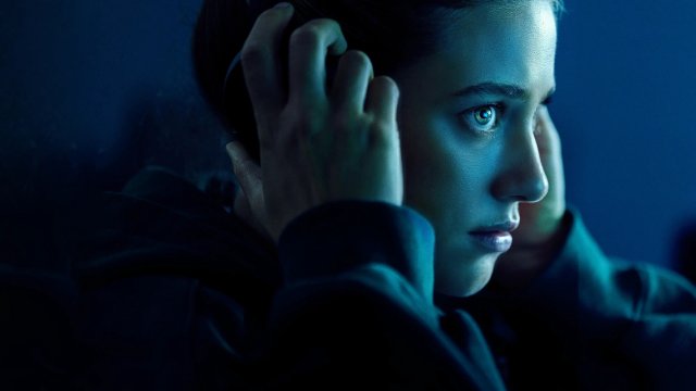 Bóng Ma Cõi Mạng (American Sweatshop 2025)