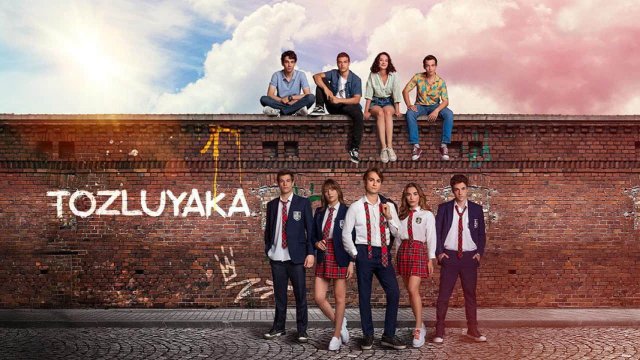 Bụi Trên Cổ Áo (Tozluyaka 2022)