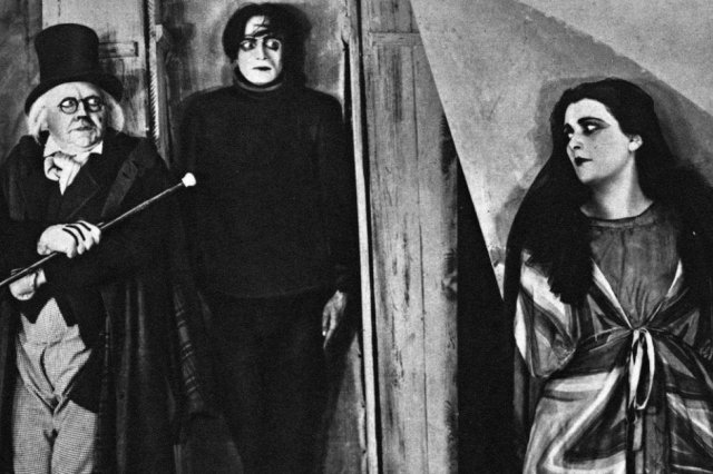 Cabin Của Tiến Sĩ Caligari (Das Cabinet des Dr. Caligari 1920)