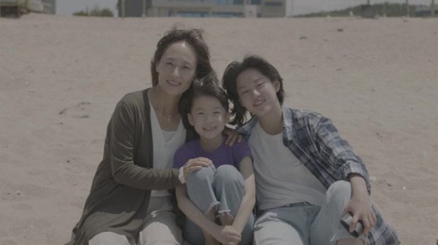 Cây Thường Xuân: Chuyện Tình Cô Giáo Và Nữ Sinh (Take Me Home)