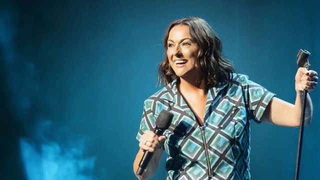 Celeste Barber: Vẫn ổn, cảm ơn (Celeste Barber: Fine, thanks 2023)