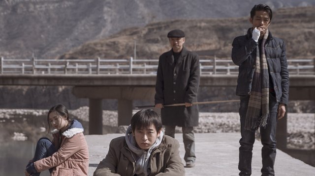 Chú Voi Ngồi Im Trên Đất (An Elephant Sitting Still 2018)