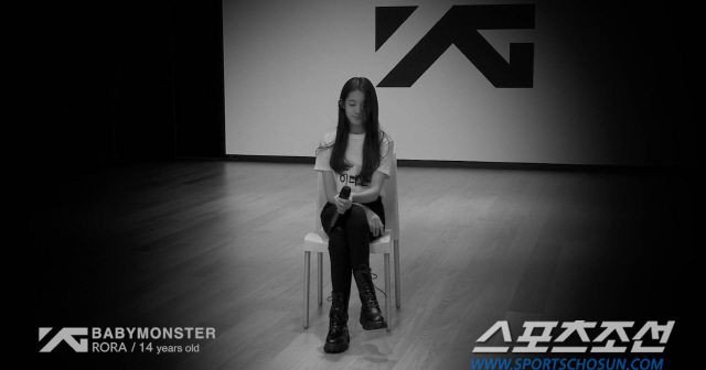 Cô Nàng Phục Vụ Bán Thời Gian (맛 : 여자 알바생들 – 무삭제 2023)