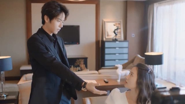 Còn Lâu Mới Thèm Yêu Đương (Please Fall In Love 2023)