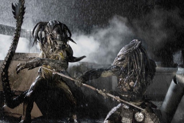Cuộc Chiến Dưới Tháp Cổ 2 (AVPR: Aliens vs Predator Requiem 2007)