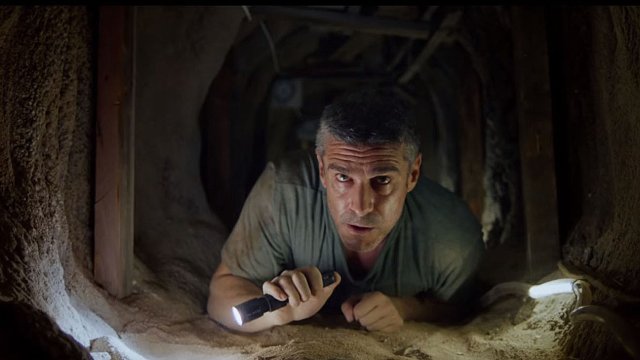 Đường Hầm Tội Ác (At the End of the Tunnel 2016)