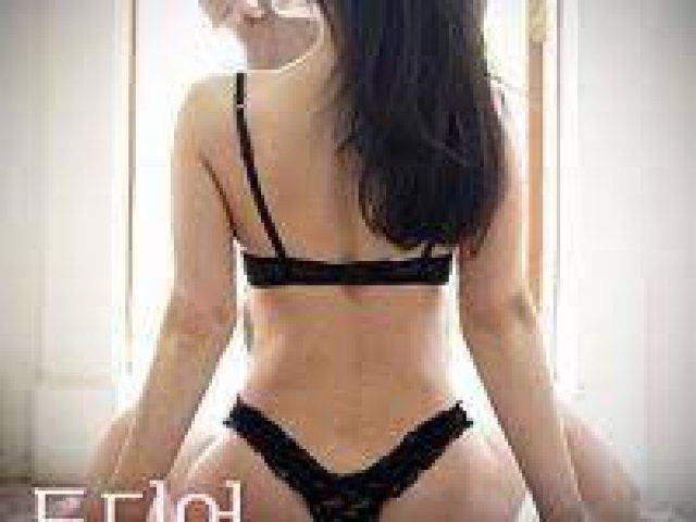 Em Gái Tôi Cuối Cùng Cũng Dang Chân Ra (드디어 다리 벌린 누나 2023)