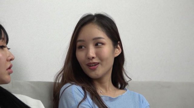 Hai Cái Lỗ Trên Sân Gôn (골프걸 두개의 구멍 2023)