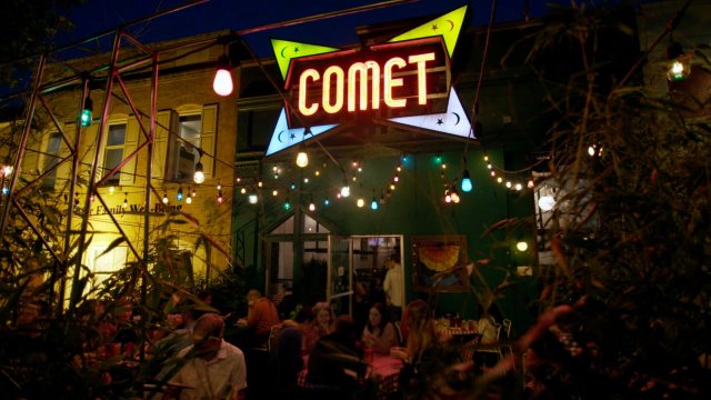 Hậu Sự Thật: Thông Tin Sai Lệch Và Cái Giá Của Tin Giả (After Truth: Disinformation and the Cost of Fake News 2020)