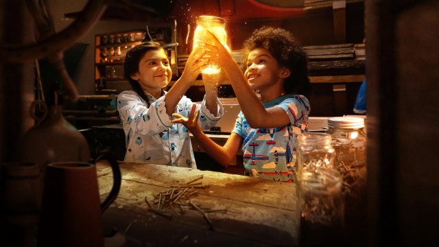 Ivy + Bean: Tống cổ những con ma (Ivy + Bean: The Ghost That Had to Go 2021)