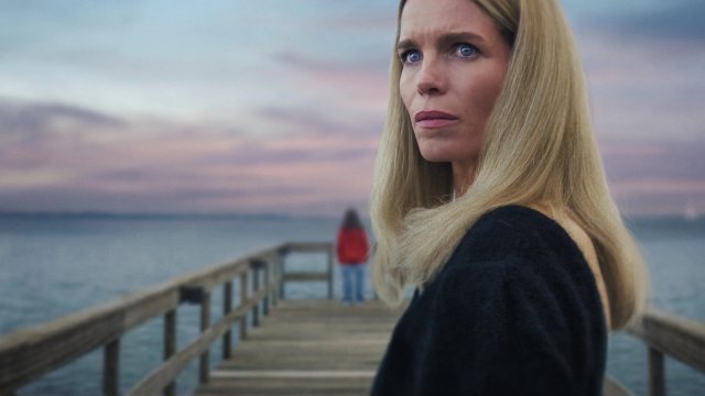 Bí Mật Ở Khu Ngoại Ô (Secrets We Keep 2025)