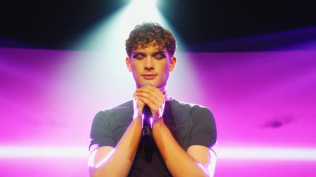 Leo Reich Ai Thèm Quan Tâm Chứ? (Leo Reich: Literally Who Cares?! 2023)