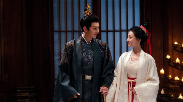 Mãn Đình Phương (Luminosity Behind the Palace 2025)