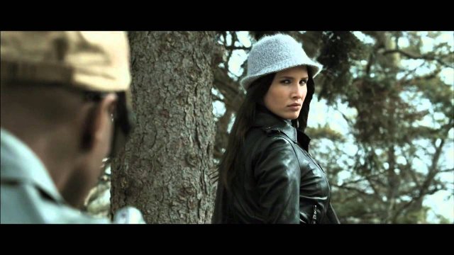 Mối Quan Hệ Nguy Hiểm (A Dark Matter 2013)