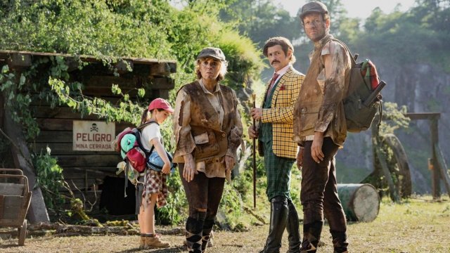 Móng Vuốt Gấu Trại (Bear Claw Camp)