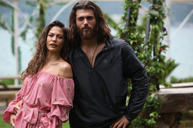 Những Kẻ Mộng Mơ (Erkenci Kus 2018)