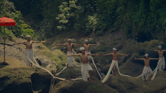 Nơi hoa sứ dại mọc (Where the Wild Frangipanis Grow 2023)