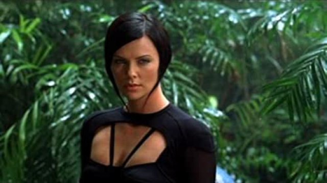 Nữ Chiến Binh Tương Laii (Æon Flux 2005)