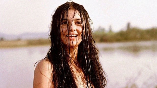 Nữ hoàng Di Gan (The Gypsy Camp Vanishes Into the Blue 1976)