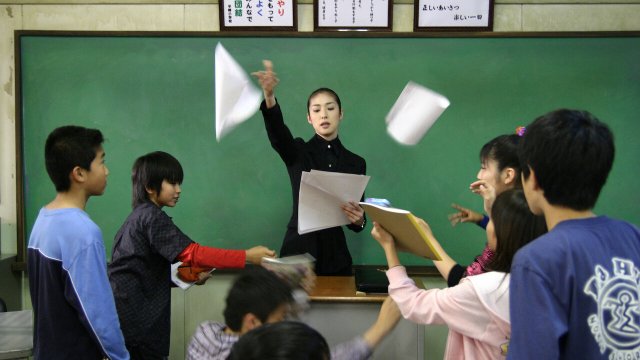 Nữ hoàng lớp học (The Queen's Classroom 2005)