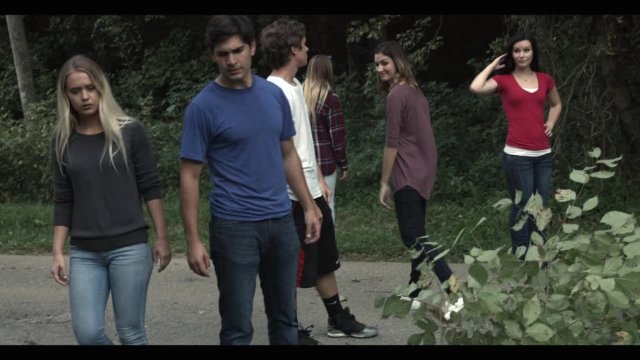 Quái Vật Khổng Lồ (American Bigfoot 2016)