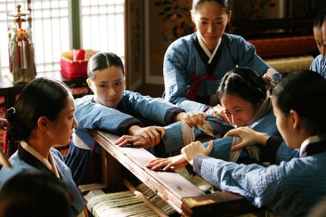 Shadows in the Palace (Shadows in the Palace 2007)