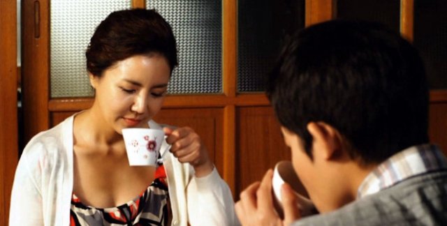 Sự An Ủi Của Cô Chủ Trọ Xinh Đẹp (하숙집 아줌마의 딱딱해지는 위로 2023)