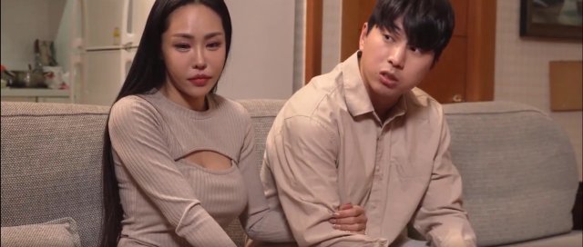 Tách Sò Để Trả Nợ (몸보증에열려버린털지갑 2023)