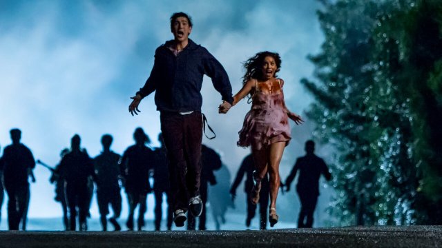 Thế giới kỳ quái (Freaks of Nature 2015)