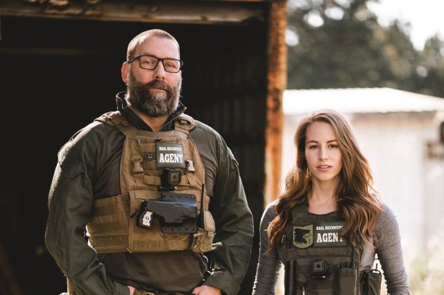 Thợ săn tiền thưởng (Bounty Hunter 2018)