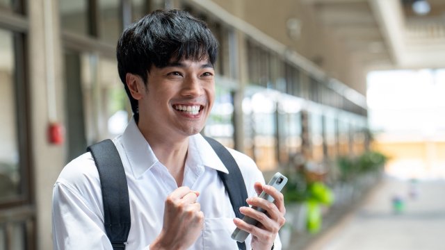 Thứ Hai Vui Vẻ (Happy Monday(s) 2025)