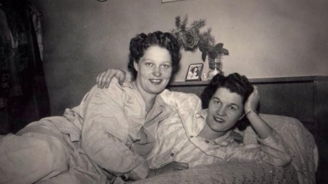 Tình yêu bí mật (A Secret Love 2020)