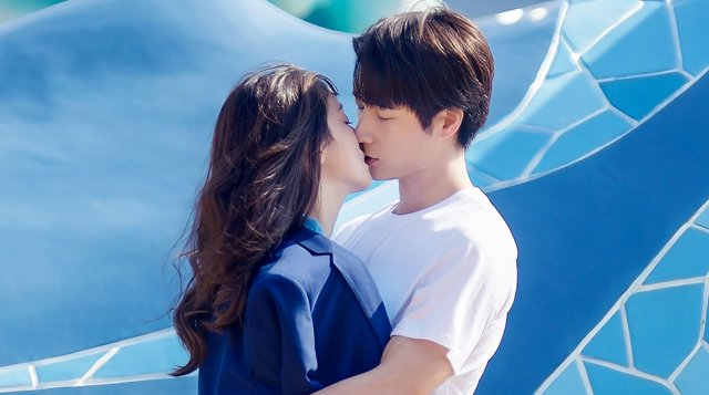 Tình Yêu Xuyên Thời Không (Love Unexpected 2022)