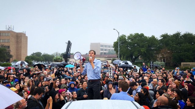 Tranh Cử Cùng Beto (Running with Beto 2019)