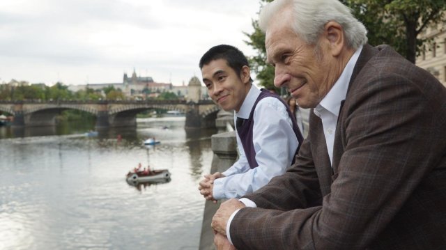 Trên mái nhà (On the Roof 2019)