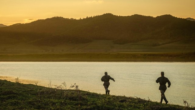Về Đội (The Long Way Back 2025)