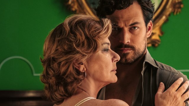 Yêu trong lừa dối (Deceitful Love 2024)