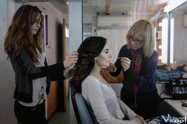 Xem Phim Cuộc Chiến Thương Trường - Backstabbing For Beginners - Ahaphim.com - Ảnh 3