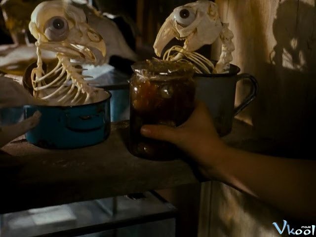 Xem Phim Alice Ở Xứ Sở Kì Dị - Alice - Ahaphim.com - Ảnh 3