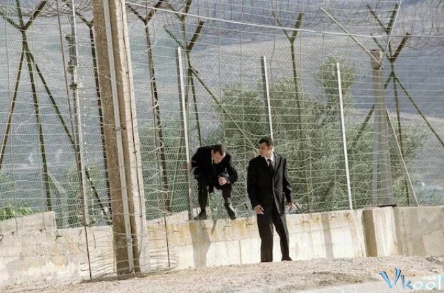 Xem Phim Đánh Bom Liều Chết - Paradise Now - Ahaphim.com - Ảnh 4