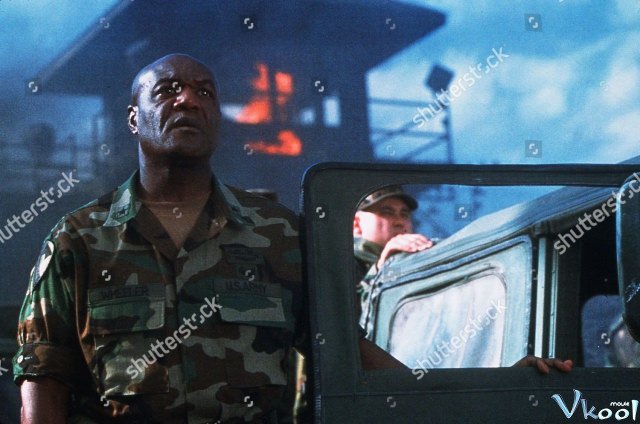 Xem Phim Pháo Đài Cuối Cùng - The Last Castle - Ahaphim.com - Ảnh 3