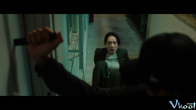 Hoàn Tiền (Breaking And Re-entering 2024)