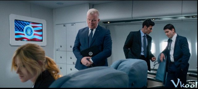 Xem Phim Giải Cứu Không Lực Một - Air Force One Down - Ahaphim.com - Ảnh 4