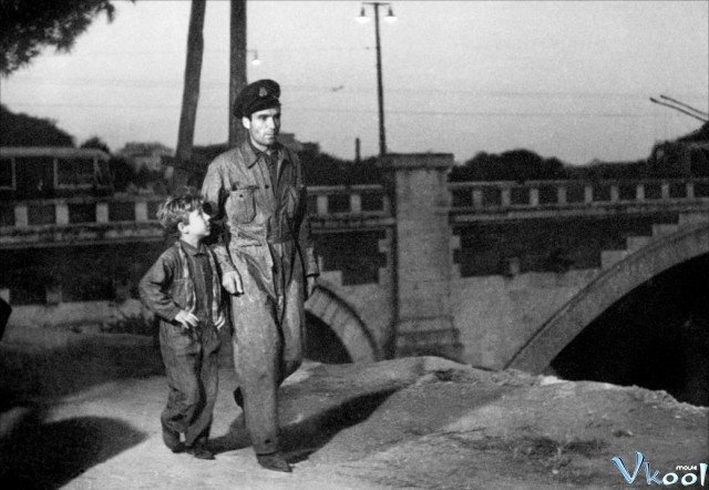 Xem Phim Kẻ Trộm Xe Đạp - Bicycle Thieves - Ahaphim.com - Ảnh 4