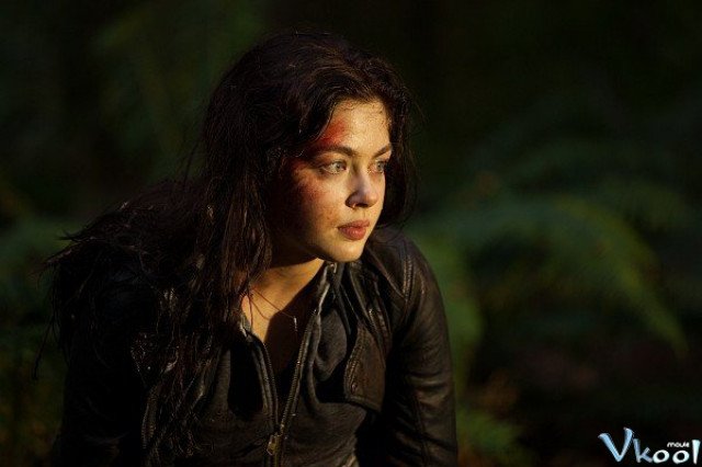 Lời Nguyền Đêm Halloween (The Hollow 2015)