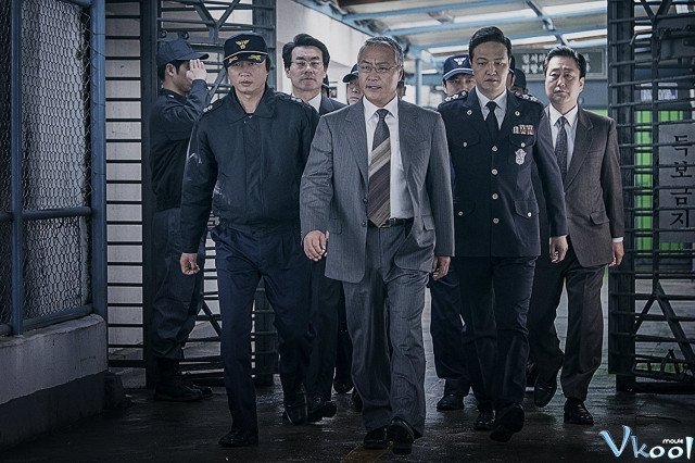 Xem Phim Ngục Tù - The Prison - Ahaphim.com - Ảnh 4